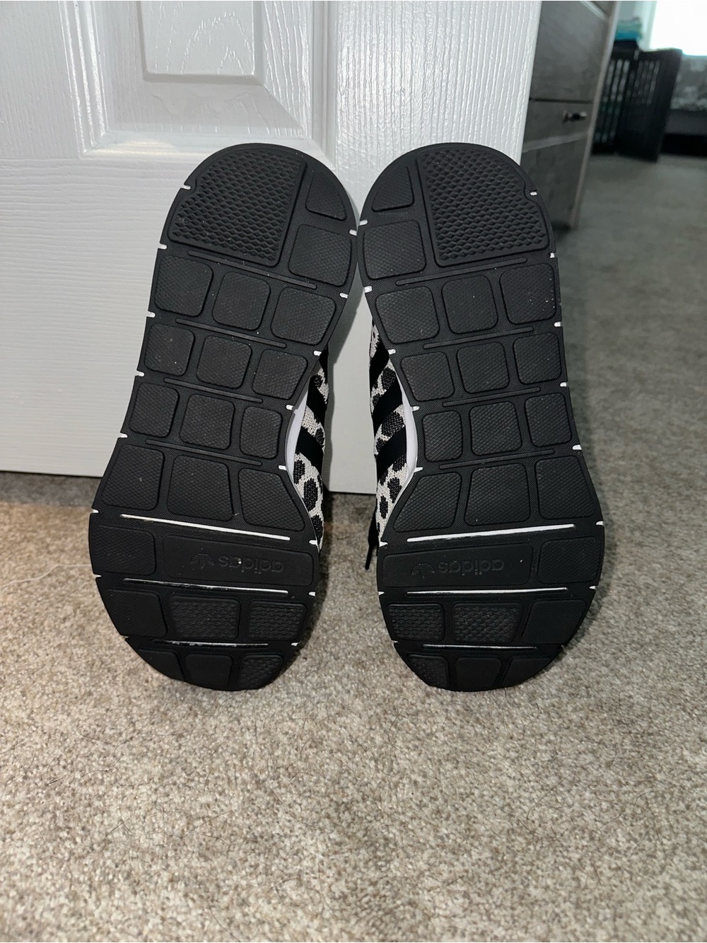 adidas swift run leopard print tennis shoes - Picture 4 of 5